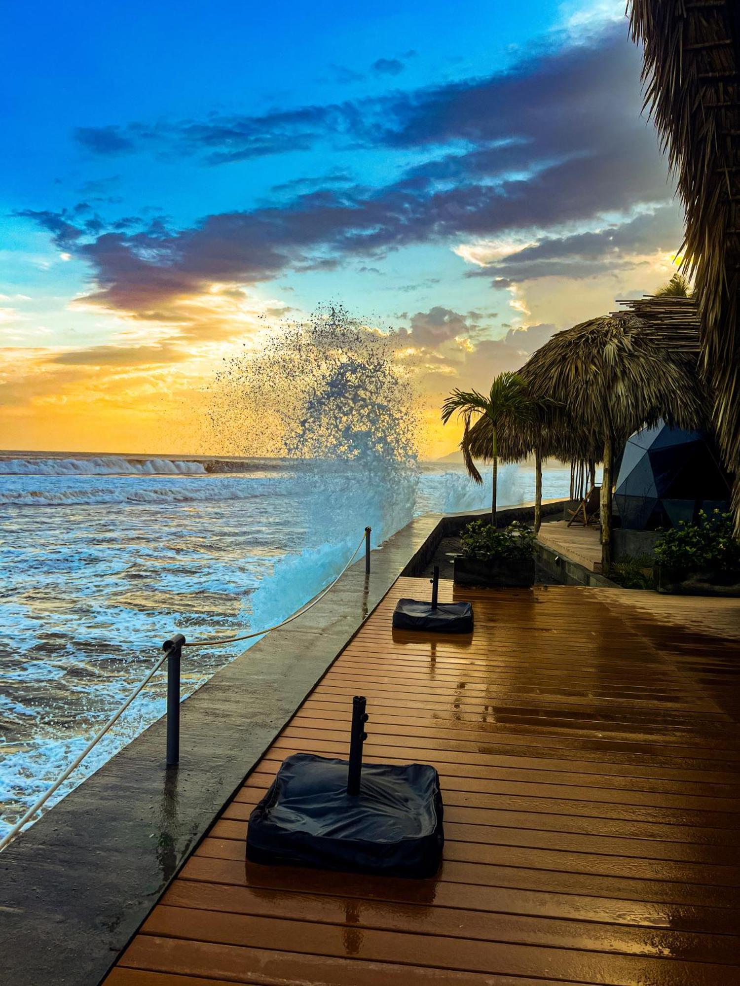 Almare Zonte - Beachfront Glamping Hotel エル・ゾンテ エクステリア 写真