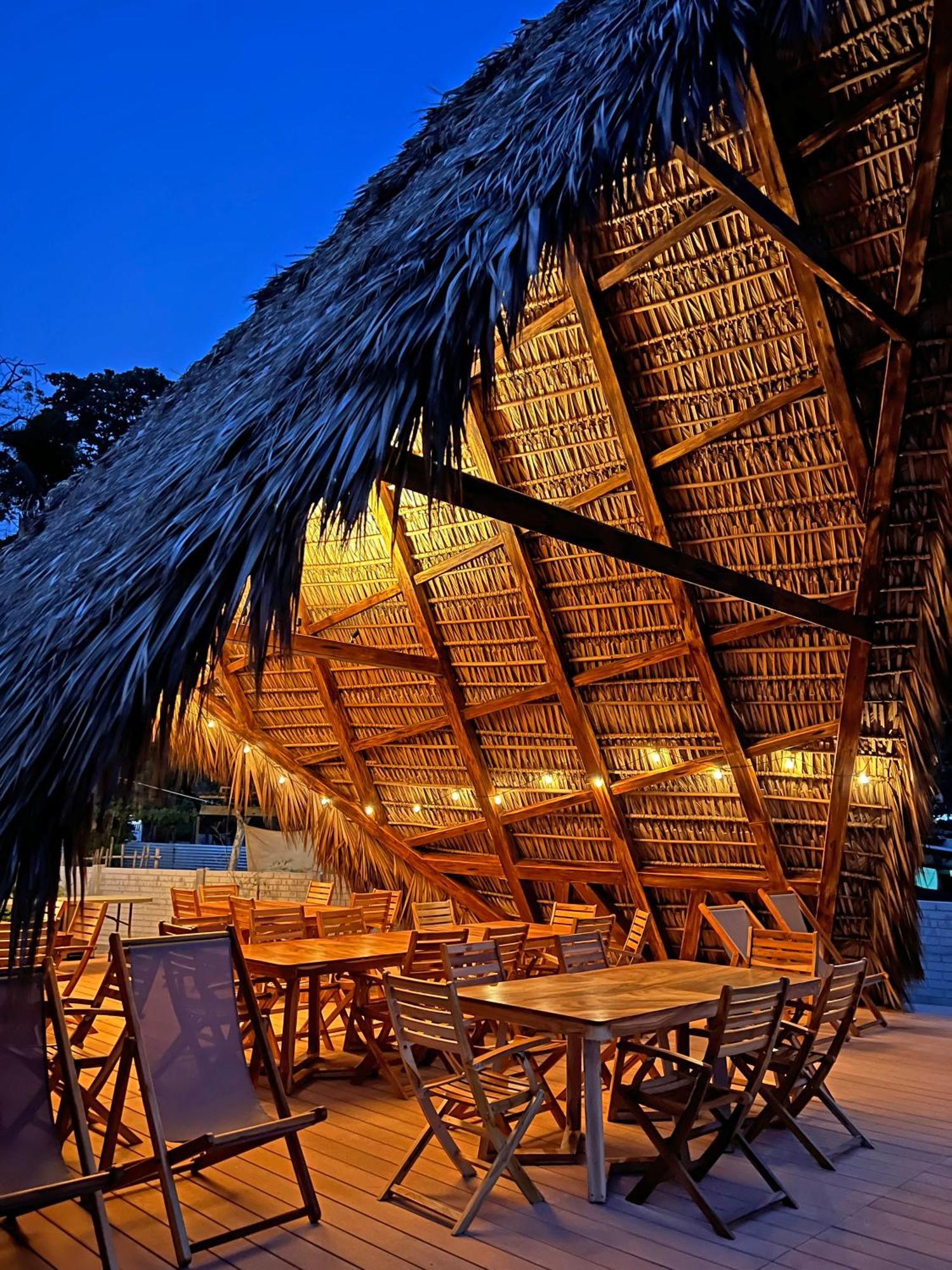 Almare Zonte - Beachfront Glamping Hotel エル・ゾンテ エクステリア 写真